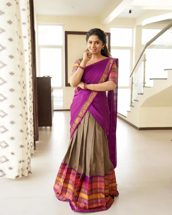Kanjivaram_Silk_Zari_Half_Saree_Lehenga_With_Blouse_Along_With_Banarsi_Silk_Dupatta
