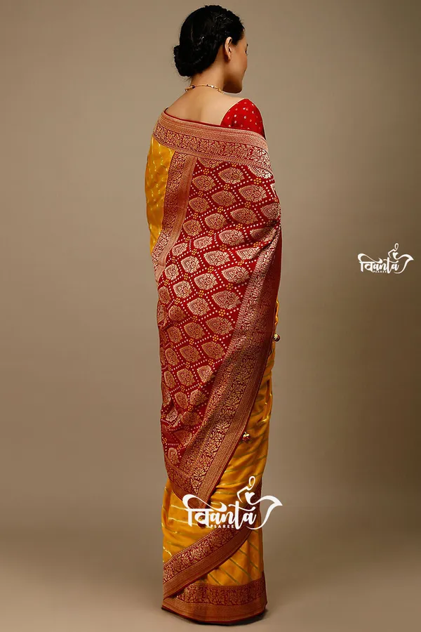 Woven_Kanjivaram_,_Banarasi_Jacquard_Saree