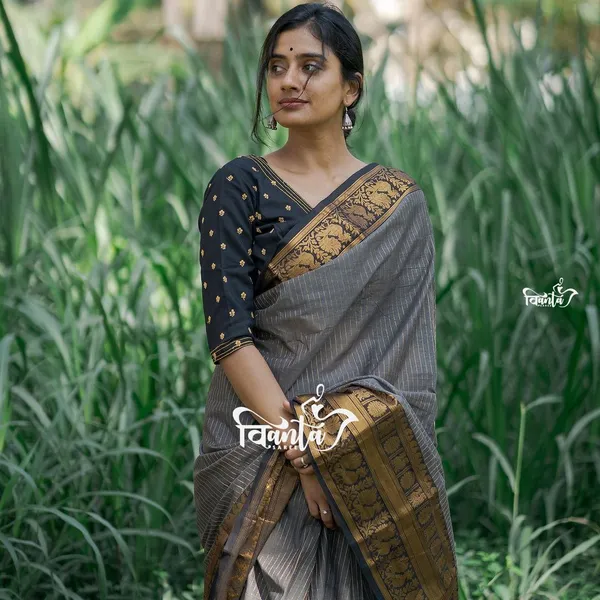 Woven_Kanjivaram_,_Banarasi_Jacquard_Saree