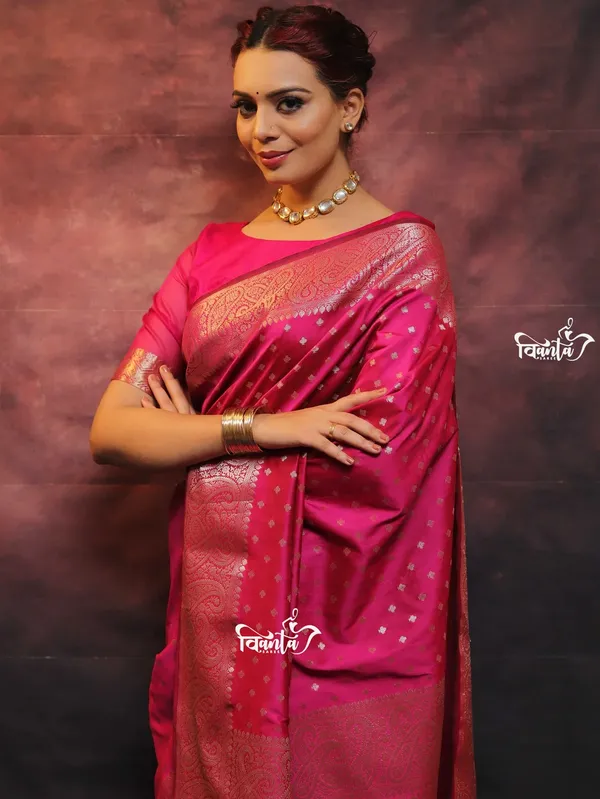 Woven_Kanjivaram_,_Banarasi_Jacquard_Saree