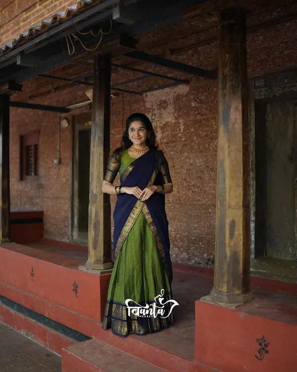 Kanjivaram_Silk_Zari_Half_Saree_Lehenga_With_Blouse_Along_With_Banarsi_Silk_Dupatta
