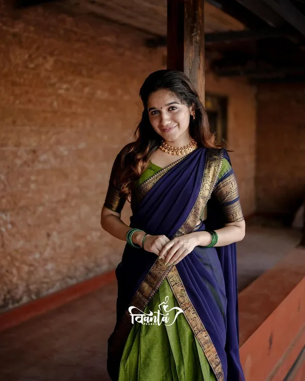 Kanjivaram_Silk_Zari_Half_Saree_Lehenga_With_Blouse_Along_With_Banarsi_Silk_Dupatta