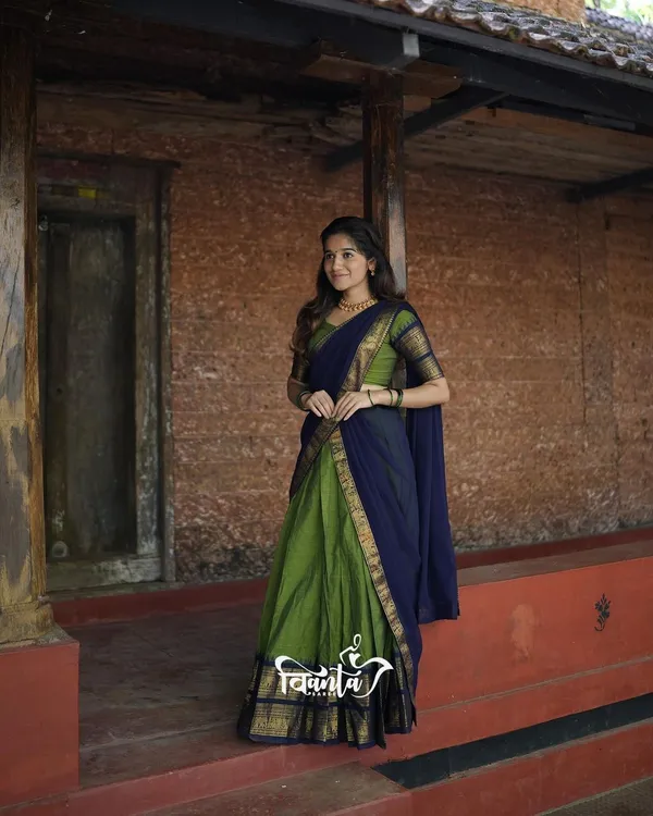 Kanjivaram_Silk_Zari_Half_Saree_Lehenga_With_Blouse_Along_With_Banarsi_Silk_Dupatta