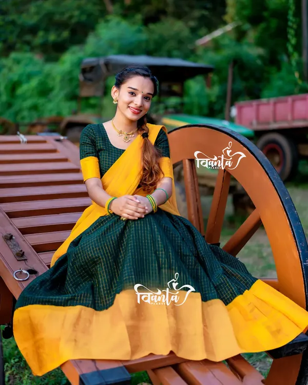 Kanjivaram_Silk_Zari_Half_Saree_Lehenga_With_Blouse_Along_With_Banarsi_Silk_Dupatta