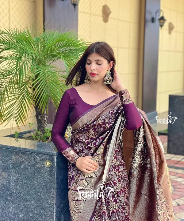 Purple_Woven_Kanjivaram_Banarasi_Jacquard_Sari