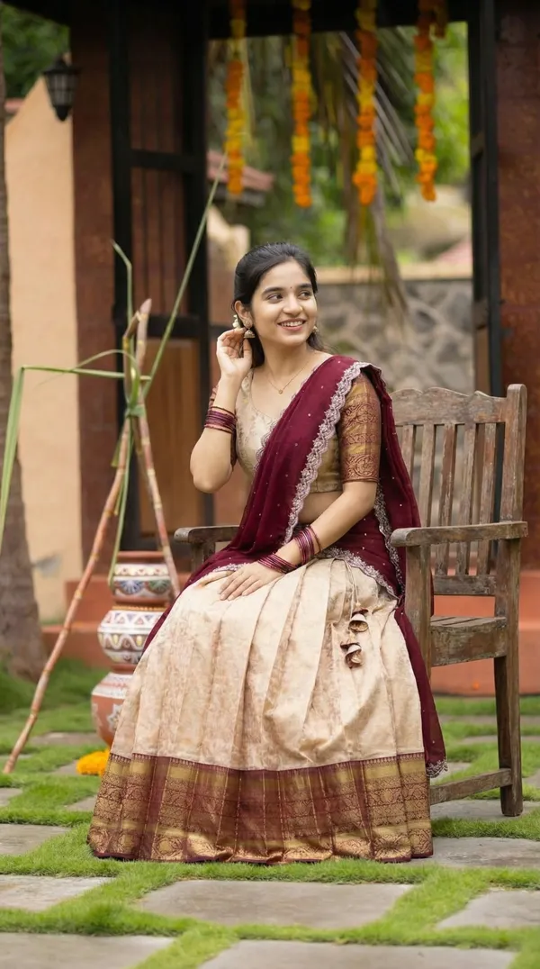 Kanjivaram_Silk_Zari_Half_Saree_stitched-Lehenga_With_Blouse_Along_With_Banarsi_Silk