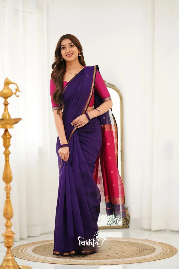 Blue_Maheswari_Silk_Wedding_&_Party_Wear_Saree_&_Unstiched_Blouse_For_Women