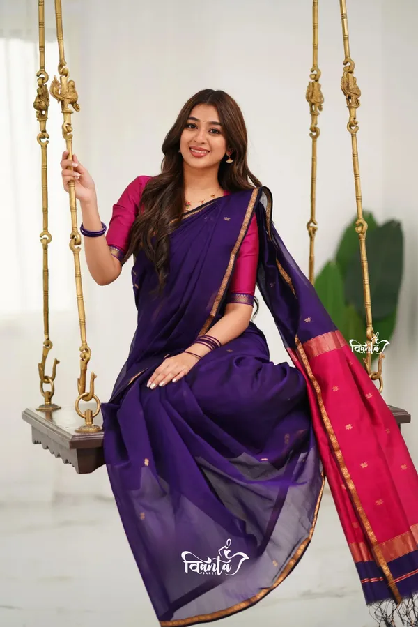 Blue_Maheswari_Silk_Wedding_&_Party_Wear_Saree_&_Unstiched_Blouse_For_Women