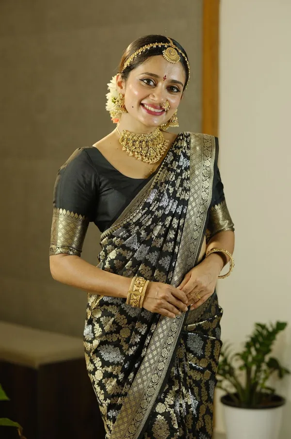 Banarasi_Soft_AMBANIBLACK_SAREE