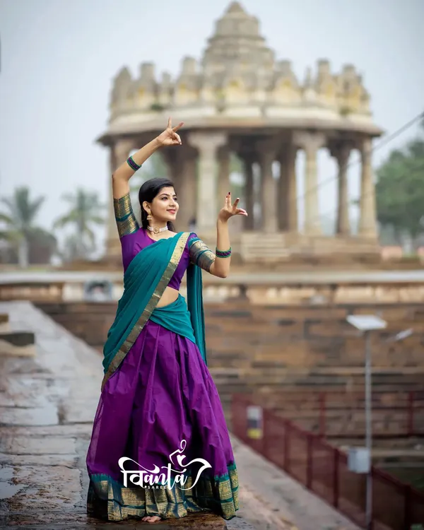 Kanjivaram_Silk_Zari_Half_Saree_Lehenga_With_Blouse_Along_With_Banarsi_Silk_Dupatta