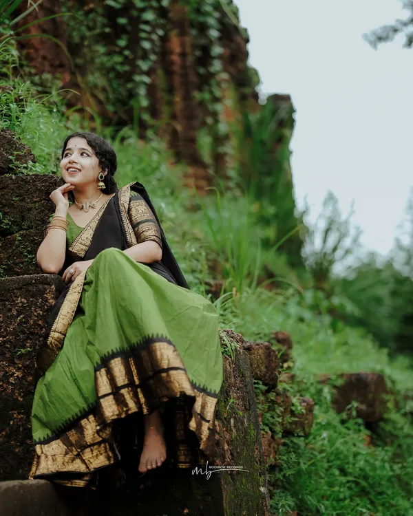 Kanjivaram_Silk_Zari_Half_Saree_Lehenga_With_Blouse_Along_With_Banarsi_Silk_Dupatta
