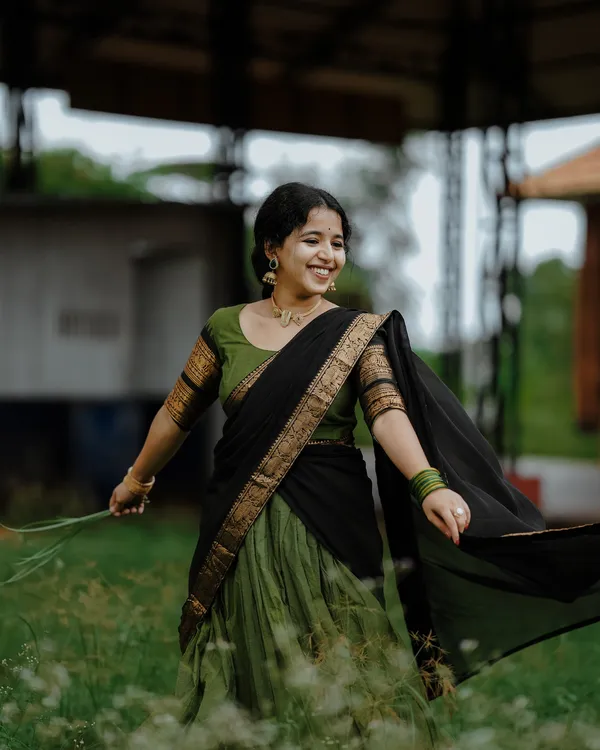 Kanjivaram_Silk_Zari_Half_Saree_Lehenga_With_Blouse_Along_With_Banarsi_Silk_Dupatta