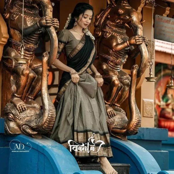 Kanjivaram_Silk_Zari_Half_Saree_Lehenga_With_Blouse_Along_With_Banarsi_Silk_Dupatta