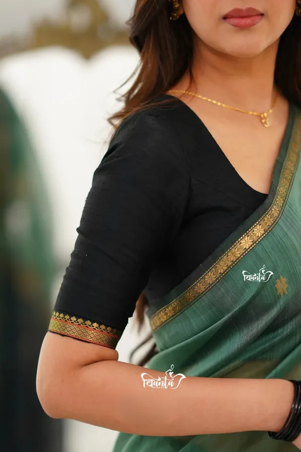 Rama_Maheswari_Silk_Wedding_&_Party_Wear_Saree_&_Unstiched_Blouse_For_Women