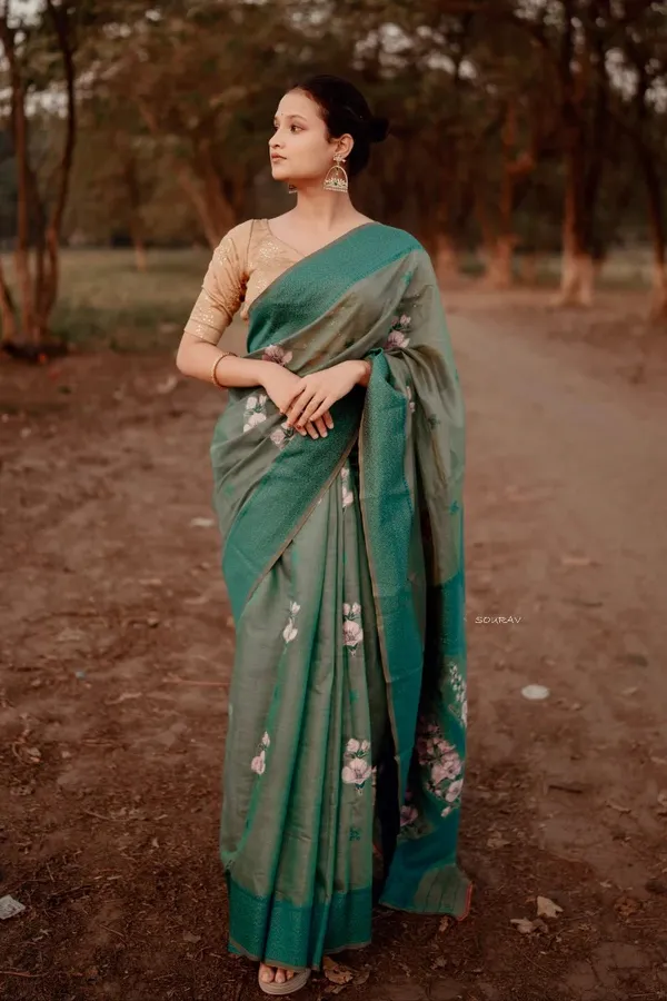 Premium_Banarasi_Silk_Chanderi_Saree