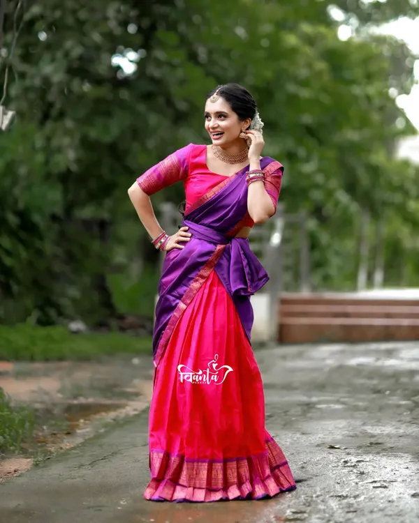 Kanjivaram_Silk_Zari_Half_Saree_Lehenga_With_Blouse_Along_With_Banarsi_Silk_Dupatta