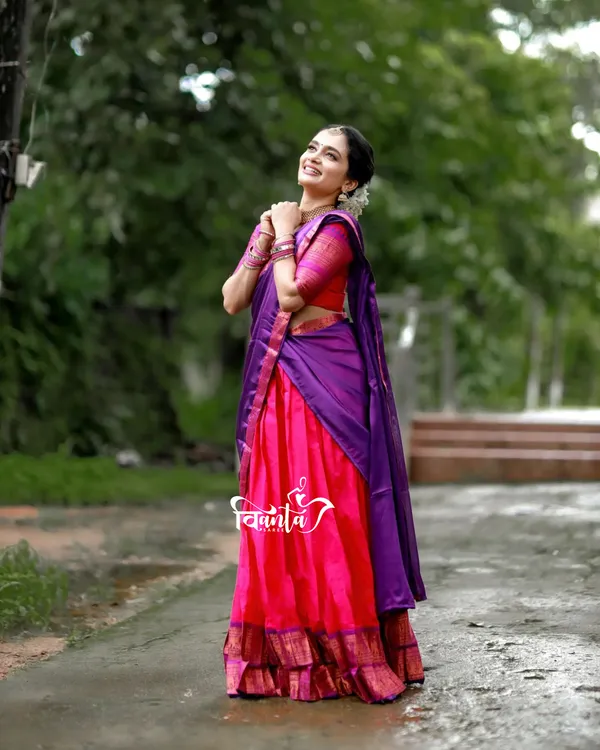 Kanjivaram_Silk_Zari_Half_Saree_Lehenga_With_Blouse_Along_With_Banarsi_Silk_Dupatta