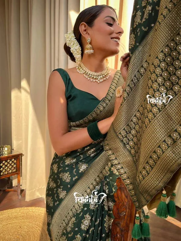 Woven_Kanjivaram,Banarasi_Jacquard_Soft_Silk_Saree
