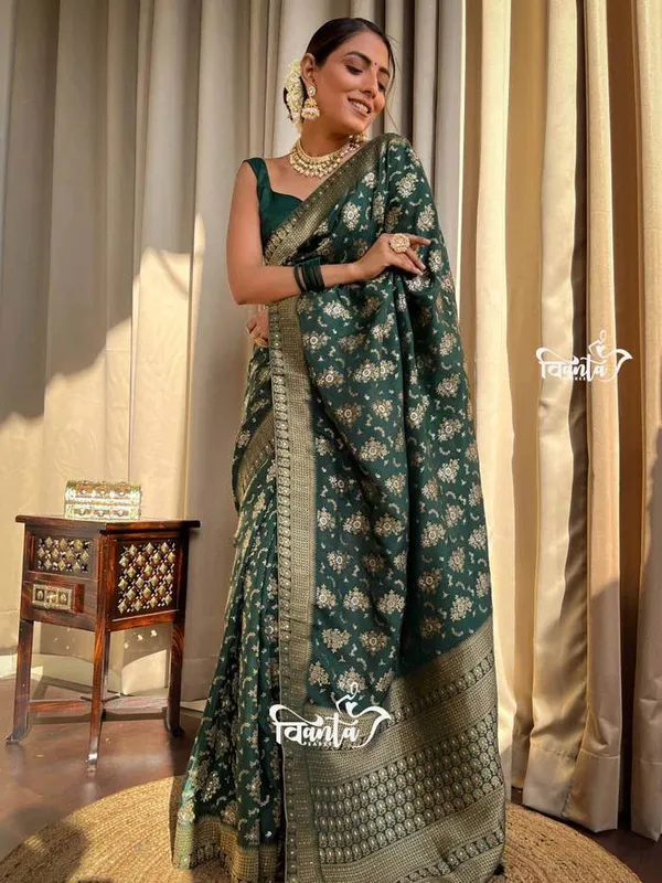 Woven_Kanjivaram,Banarasi_Jacquard_Soft_Silk_Saree
