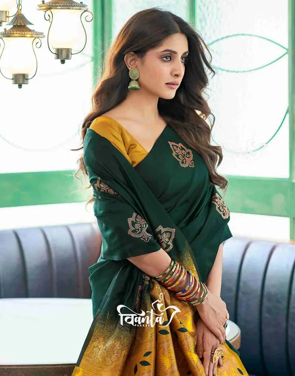 Woven_Kanjivaram_Jacquard_Banarasi_Saree