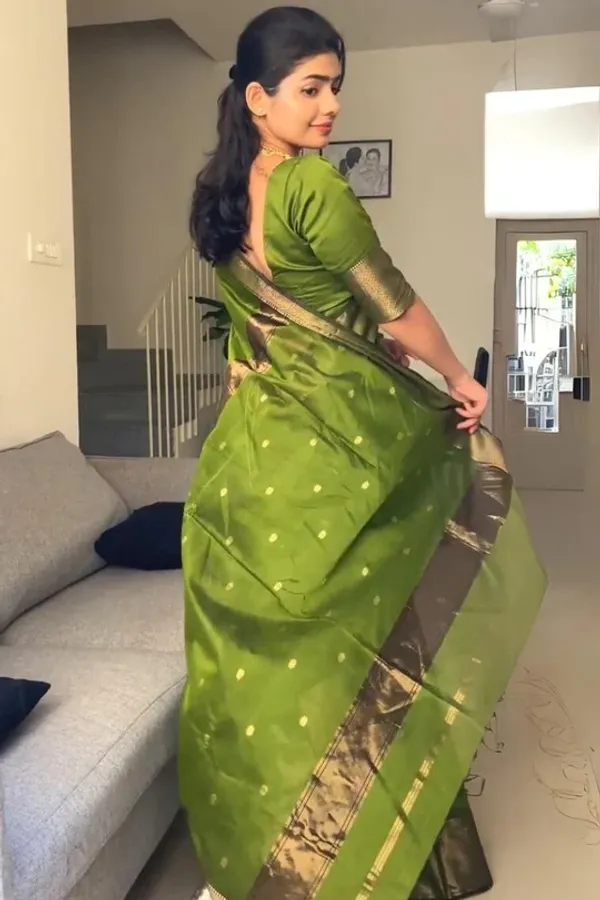 Maheswari_Silk_Cotton_Saree_-_Green