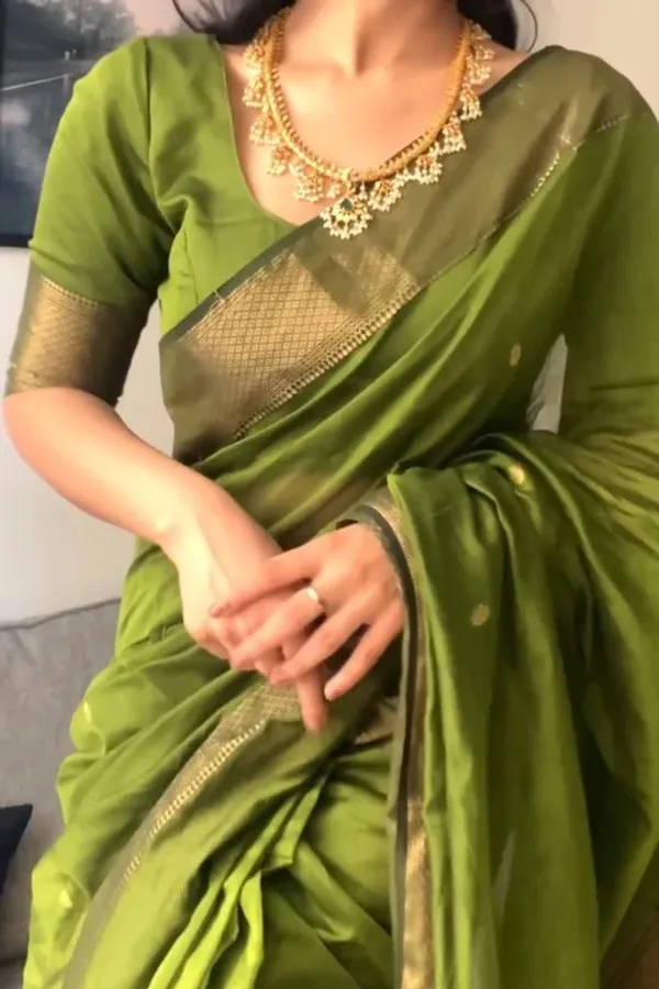 Maheswari_Silk_Cotton_Saree_-_Green