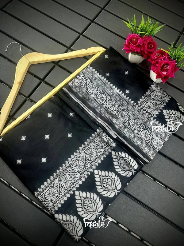 Woven_Kanjivaram_Jacquard_Banarasi_Saree