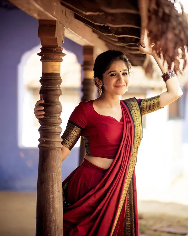 Kanjivaram_Silk_Zari_Half_Saree_Lehenga_With_Blouse_Along_With_Banarsi_Silk_Dupatta
