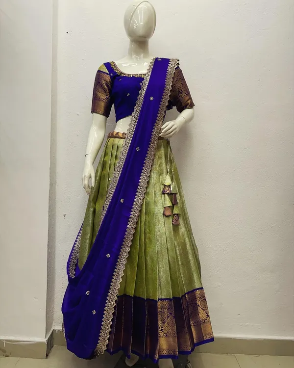 Kanjivaram_Silk_Zari_Half_Saree_stitched-Lehenga_With_Blouse_Along_With_Banarsi_Silk