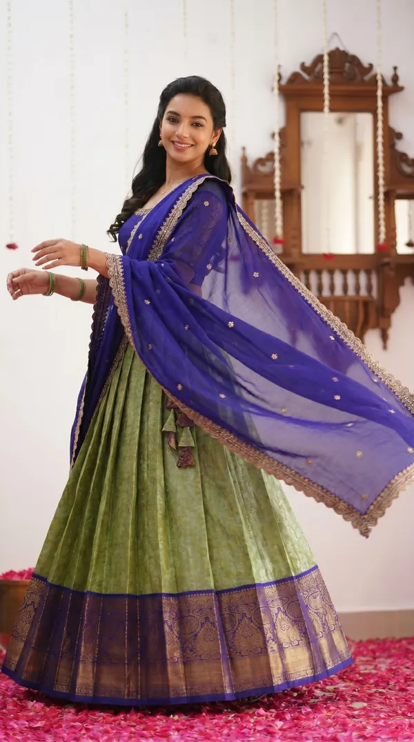 Kanjivaram_Silk_Zari_Half_Saree_stitched-Lehenga_With_Blouse_Along_With_Banarsi_Silk