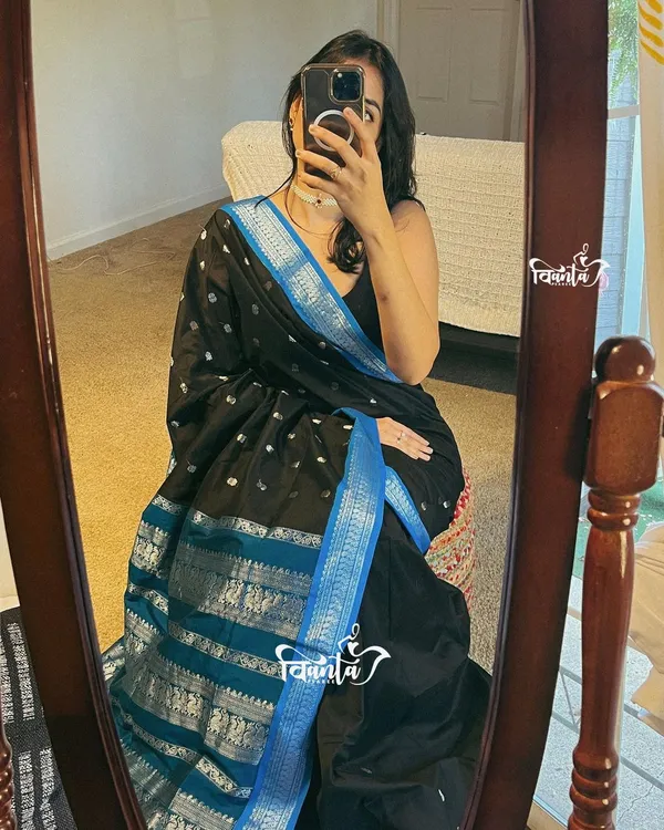 Woven_Kanjivaram_,_Banarasi_Jacquard_Saree