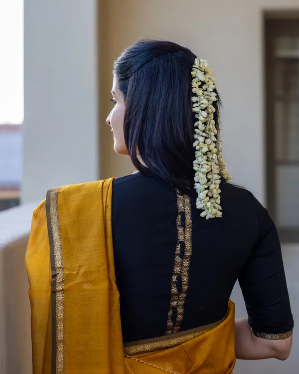 Maheswari_Silk_Cotton_Saree_-_Gold_and_Black