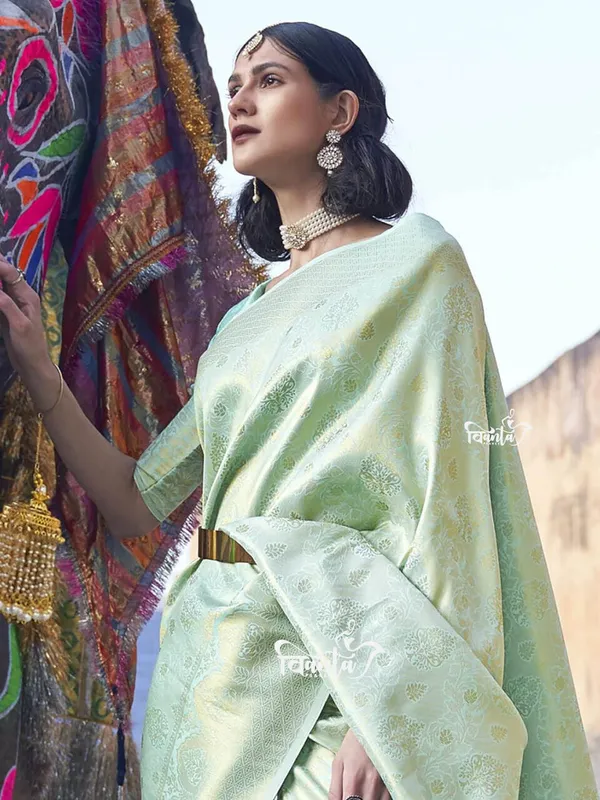 Woven_Kanjivaram,Banarasi_Jacquard_Soft_Silk_Saree