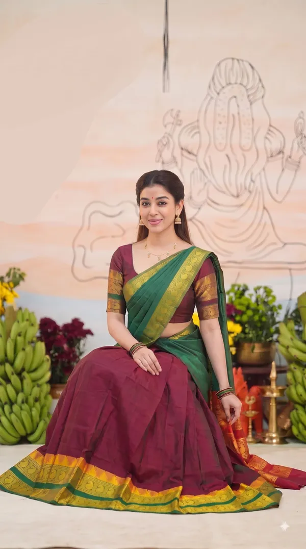 Traditional_Ruby_Maroon_Half_Saree_with_Green_Dhavani