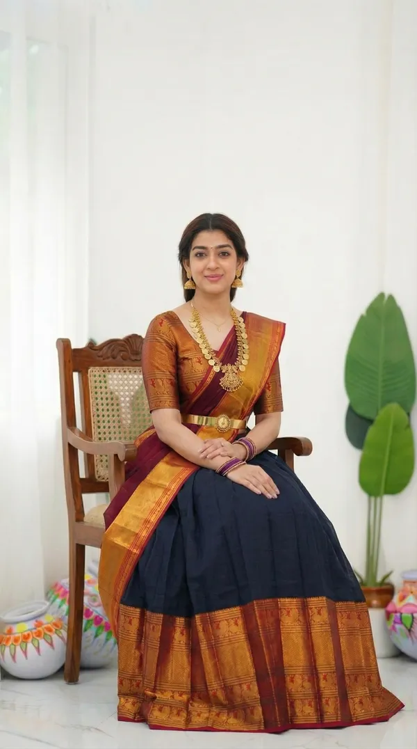 Kanjivaram_Silk_Zari_Half_Saree_stitched-Lehenga_With_Blouse_Along_With_Banarsi_Silk