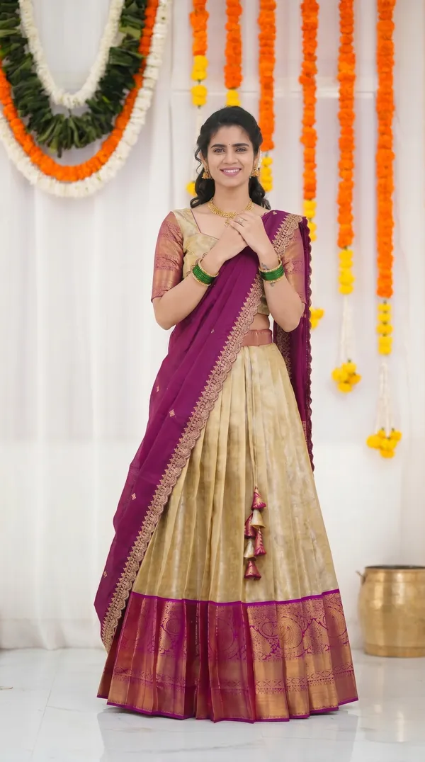 Kanjivaram_Silk_Zari_Half_Saree_stitched-Lehenga_With_Blouse_Along_With_Banarsi_Silk