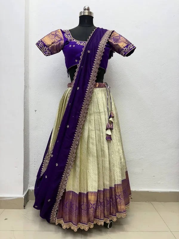 Kanjivaram_Silk_Zari_Half_Saree_stitched-Lehenga_With_Blouse_Along_With_Banarsi_Silk