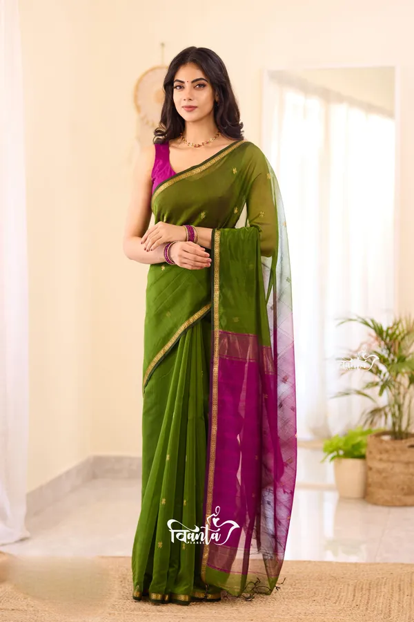 Green_Maheswari_Silk_Wedding_&_Party_Wear_Saree_&_Unstiched_Blouse_For_Women