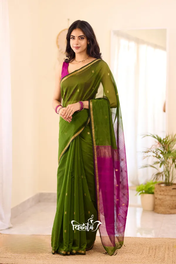 Green_Maheswari_Silk_Wedding_&_Party_Wear_Saree_&_Unstiched_Blouse_For_Women