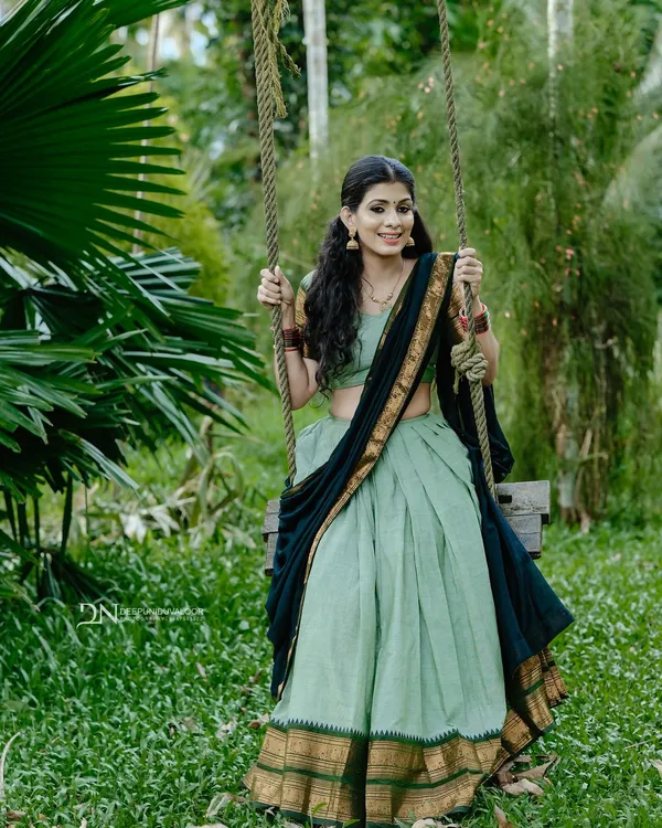 Kanjivaram_Silk_Zari_Half_Saree_Lehenga_With_Blouse_Along_With_Banarsi_Silk_Dupatta