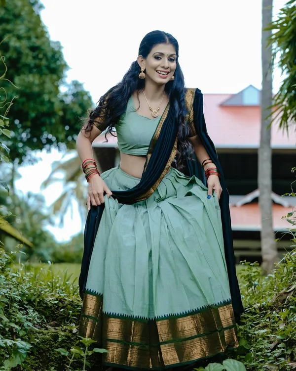 Kanjivaram_Silk_Zari_Half_Saree_Lehenga_With_Blouse_Along_With_Banarsi_Silk_Dupatta