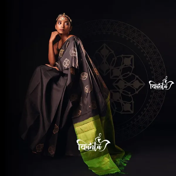 Woven_Kanjivaram_,_Banarasi_Jacquard_Saree