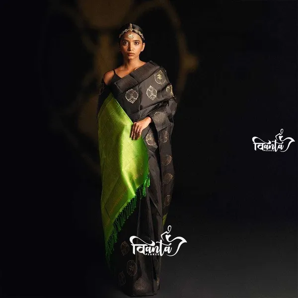 Woven_Kanjivaram_,_Banarasi_Jacquard_Saree