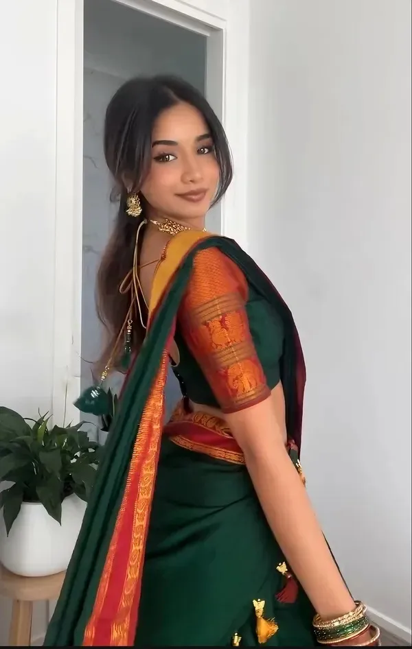 Kanjivaram_Silk_Zari_Half_Saree_Lehenga_With_Blouse_Along_With_Banarsi_Silk_Dupatta