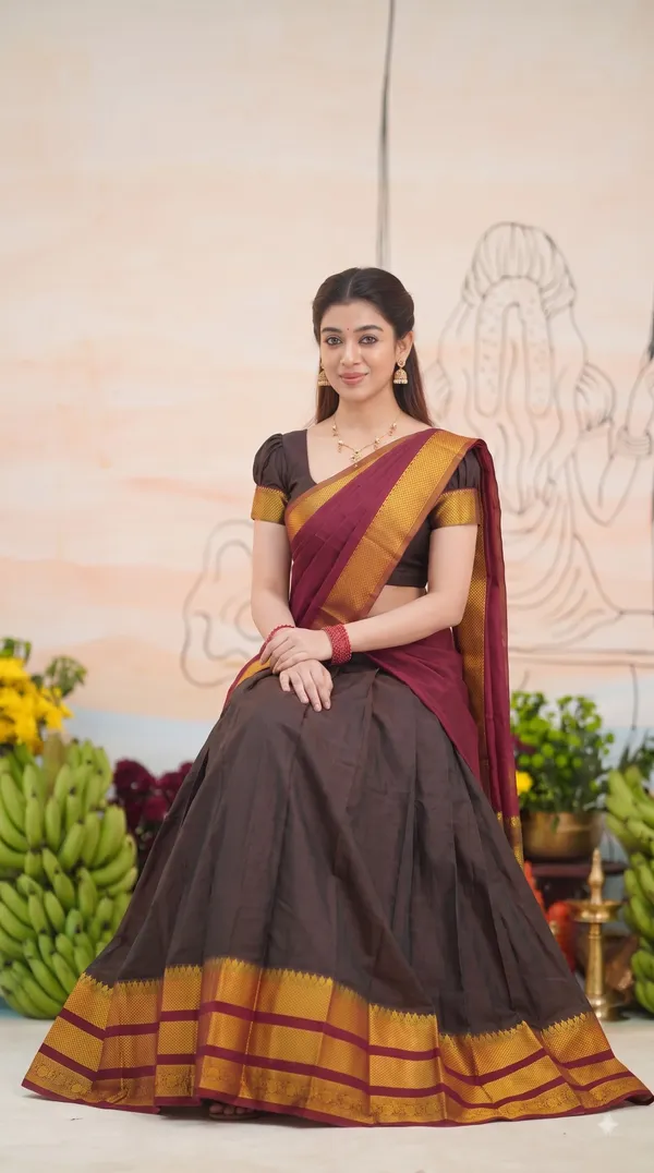 Traditional_Chocolate_Brown_Half_Saree_with_Red_Dhavani