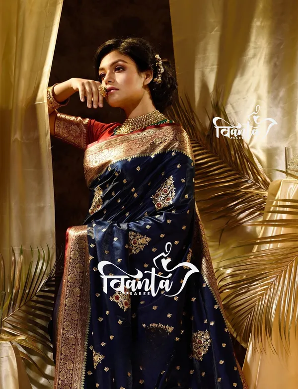 Blue_Woven_Kanjivaram_Banarasi_Jacquard_Sari