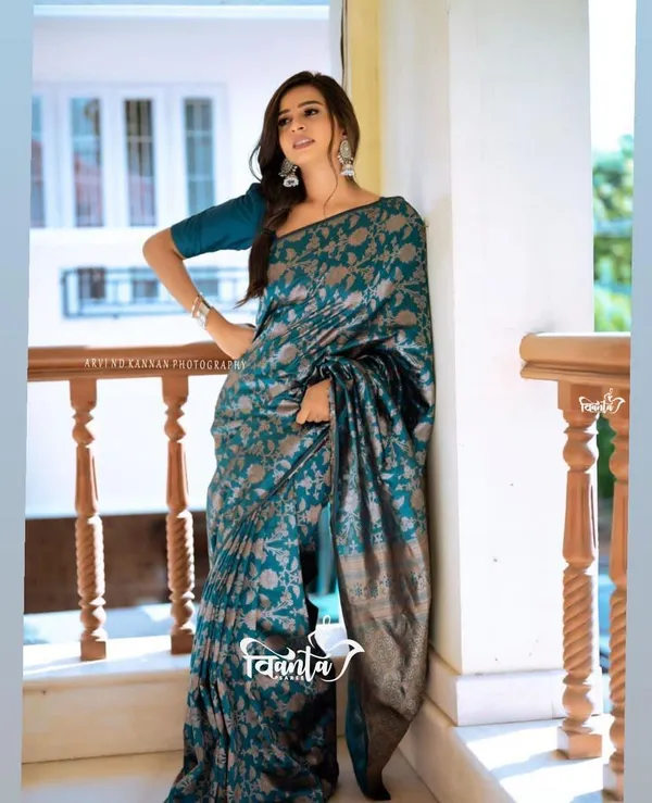 Woven_Kanjivaram_Jacquard_Banarasi_Saree