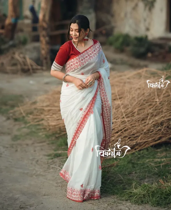 Woven_Kanjivaram_,_Banarasi_Jacquard_Saree
