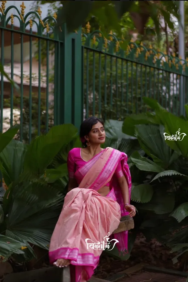 Woven_Kanjivaram_,_Banarasi_Jacquard_Saree