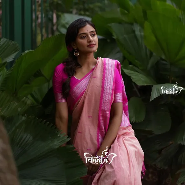 Woven_Kanjivaram_,_Banarasi_Jacquard_Saree